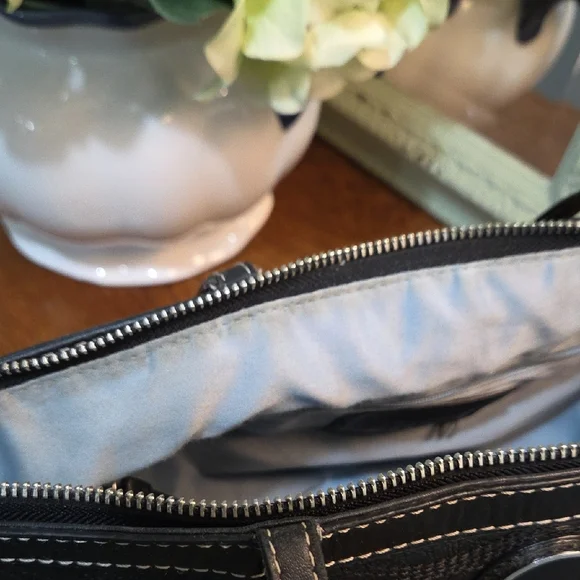 Coach Black Bag with Signature Logo - Picture 9 of 12